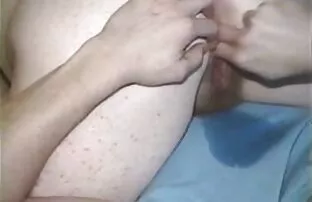 Dua ayam besar menyerang seorang gadis film bokep barat negro Rusia