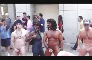 Mengeroyok wanita dan orang bokep negro vs bule asing.