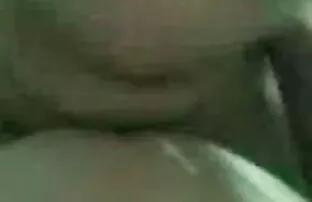 Istri horny menjari video negro bokep nya dengan vagina palsu di tempat tidur.