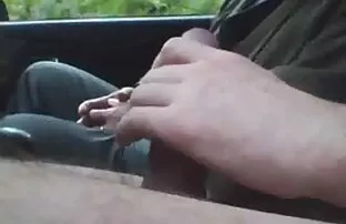 Dalam gaun putih bokep tante vs negro di depan webcam