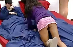 Milf video bokep negro menunjukkan blowjob ke Skype untuk Kerja Sama Bisnis